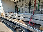 IPE Edelstahl auf LKW verladen