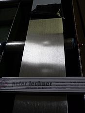 Produktionseindrücke bei warmgewalztem Flachstahl aus 4301/ V2A